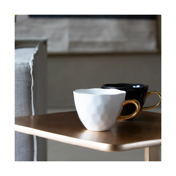 Tasse "Blanche" à anse dorée