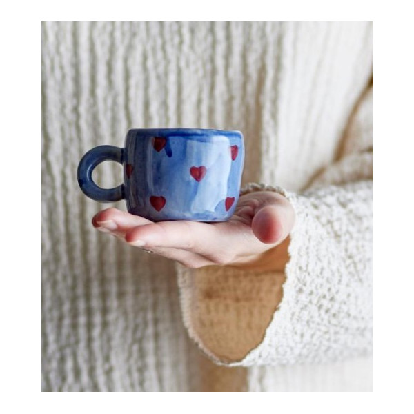 Tasse bleue cœurs